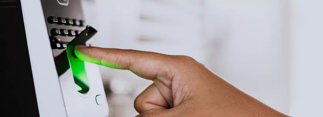 Smart Gate Locks with Remote Access Features in Bellview, FL